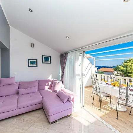 Apartment Luka Rogoznica (Sibenik-Knin)