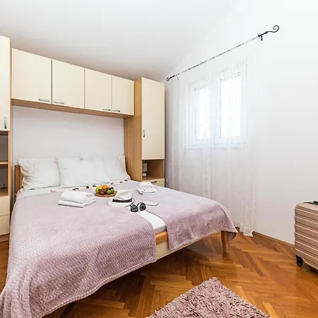 Apartment Luka
