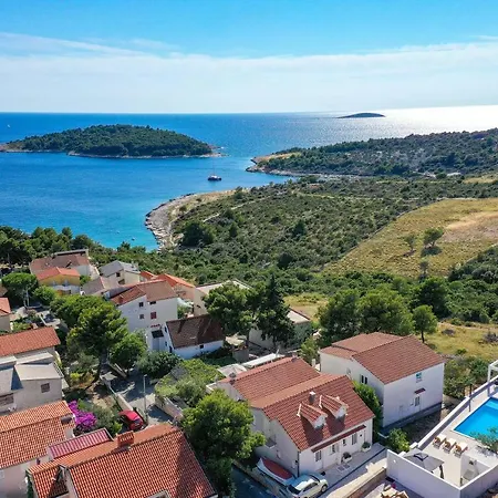 Luka Apartmán *