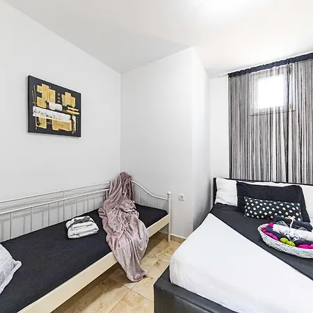 Luka Apartment Rogoznica (Sibenik-Knin)